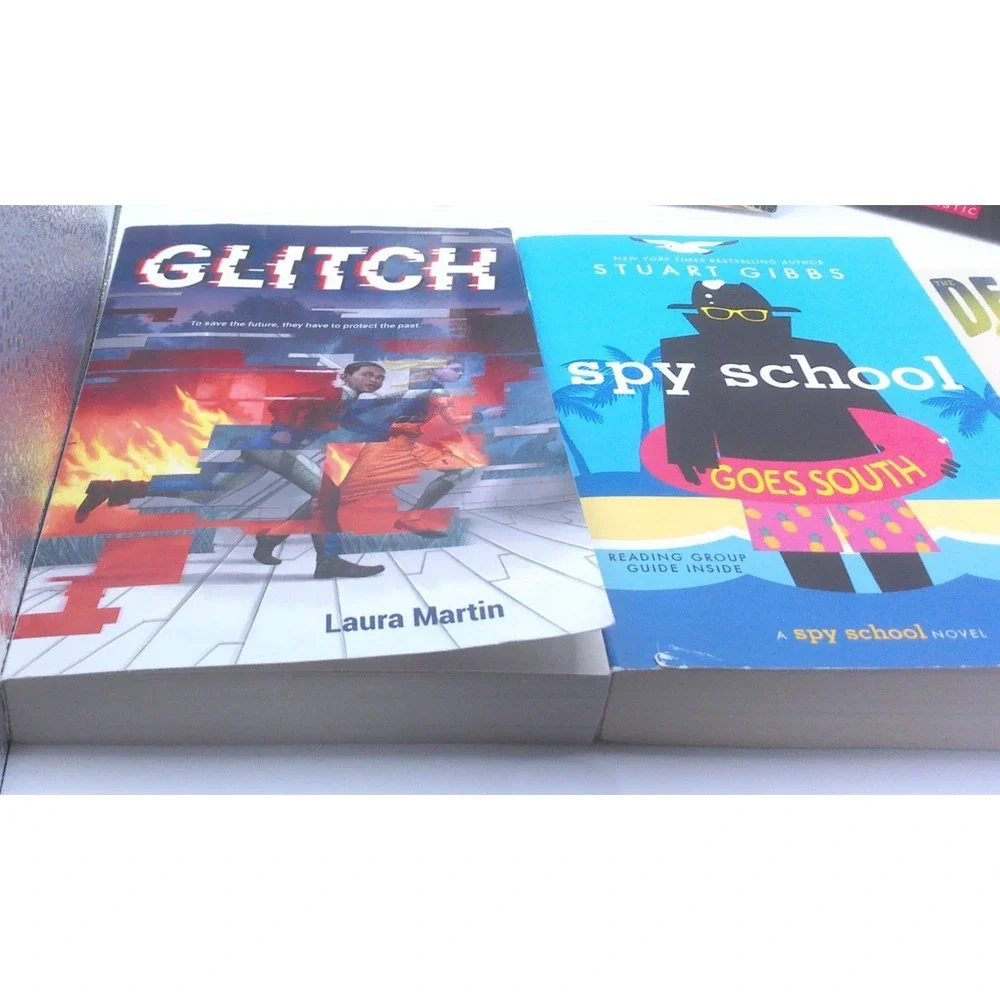 LOT OF 6 PAPERBACK BOOKS FOR READERS FROM 4-8TH GRADE
